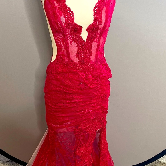 ONE OF A KIND! Red lace and sequin ball gown with neck line and train. - Picture 3 of 16